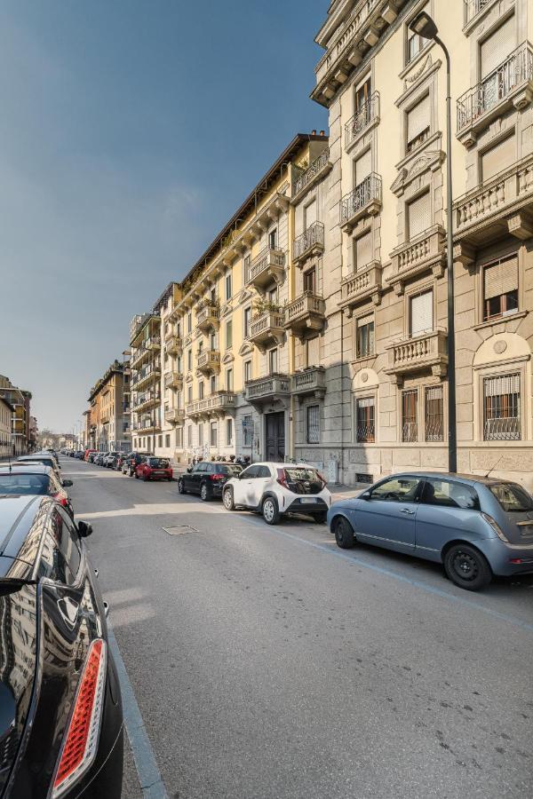 Casa Unica Milano - Elegant Apartment With Balcony - Centrale 1 Exterior photo
