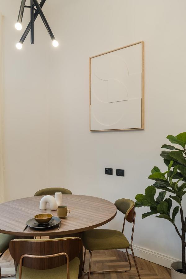 Casa Unica Milano - Elegant Apartment With Balcony - Centrale 1 Exterior photo